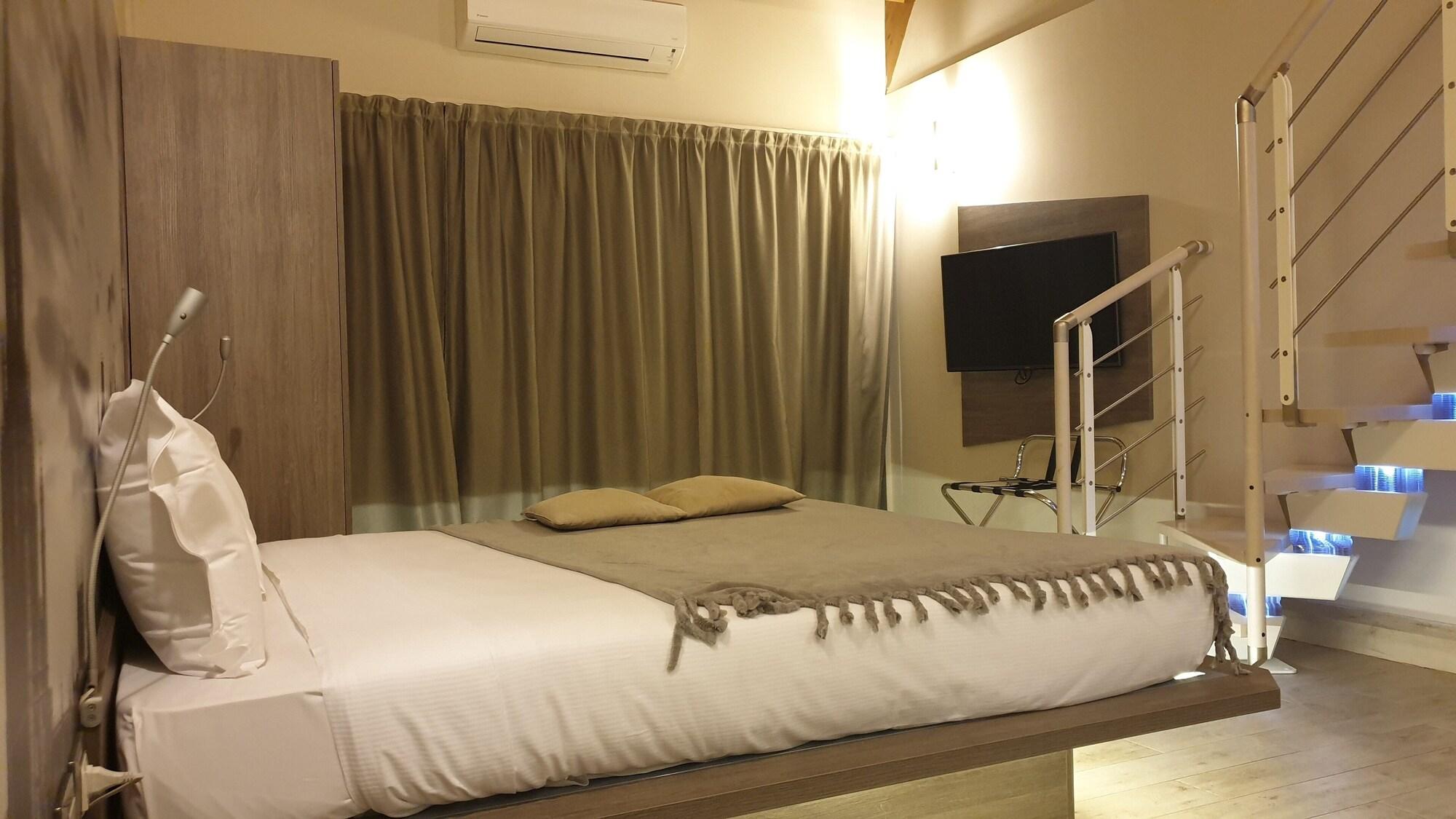 Hotel Seven Rooms Milan Exterior photo