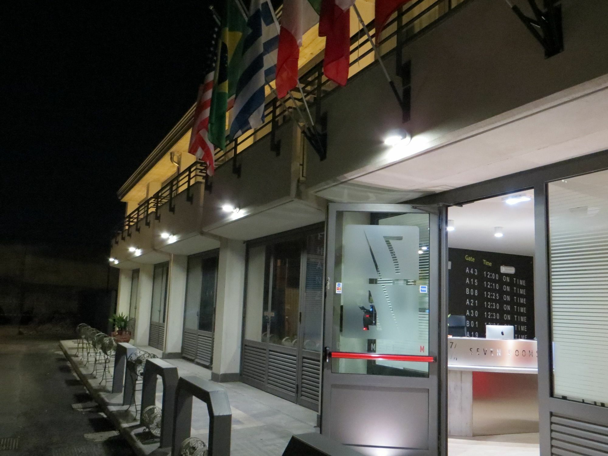 Hotel Seven Rooms Milan Exterior photo